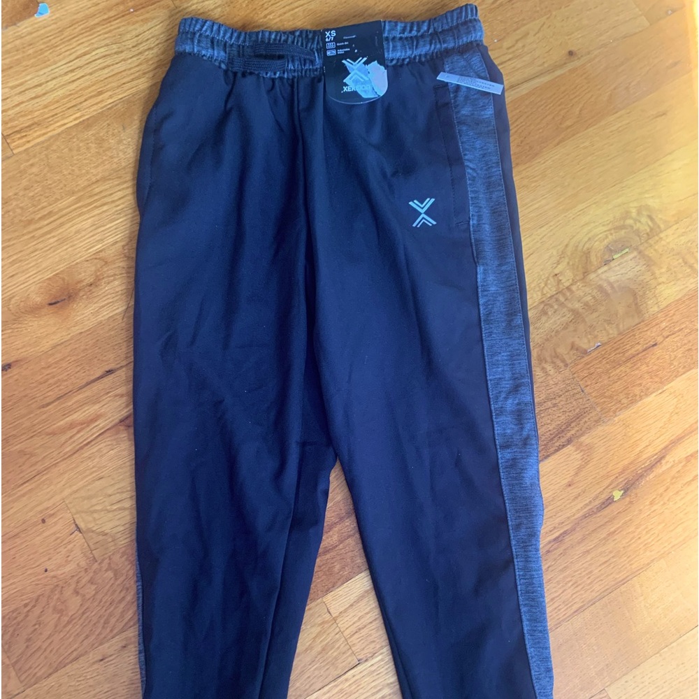 Boys 6/7 Black Jogging Pants
